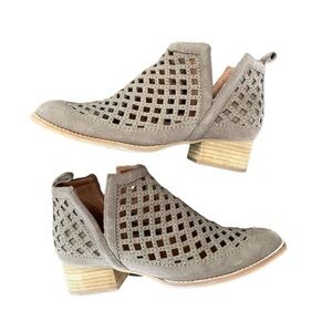 Jeffrey Campbell Boots booties 6.5 Taggart taupe Perforated suede worn once!